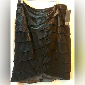 Adrianna Papell evening essentials NWT velvet black tiered skirt size 14